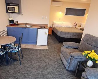 Avenue Heights Motel - Whangarei - Sala de estar