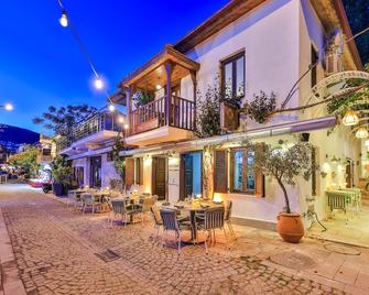 Old Town Hotel Kalkan - Kalkan - Patio