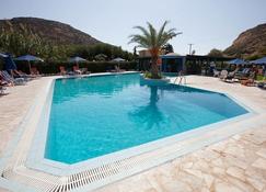 Eleaterra Hotel - Matala - Pool