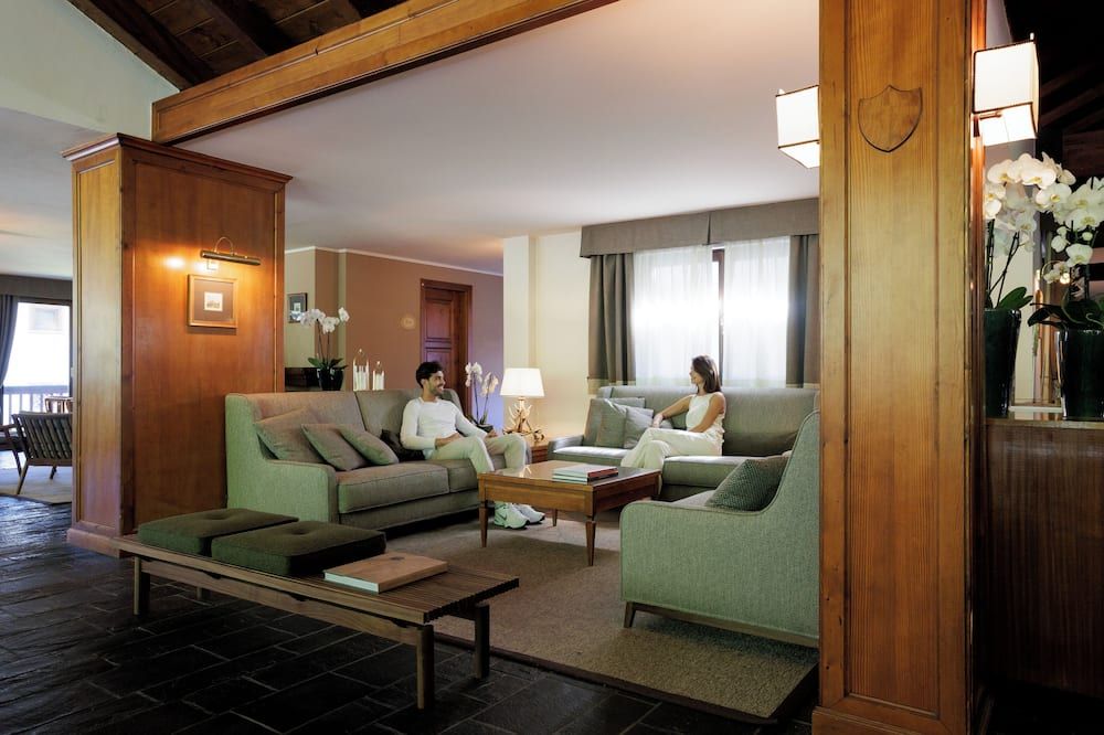 ايكسيس هوتل مونتي بيانكو