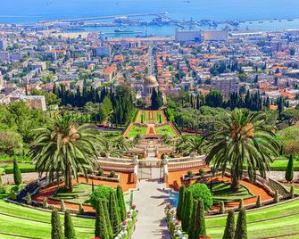 Central & Calm Oasis, Fast Fiber Wifi, Free Parking, Free Netflix, 6 Guests - Haifa - Building