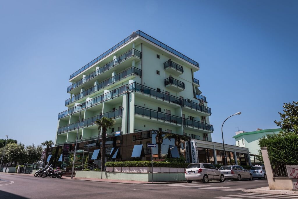 هوتل تاورمينا