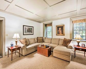 Beautiful Historic House In Amish Country - Ephrata - Living room