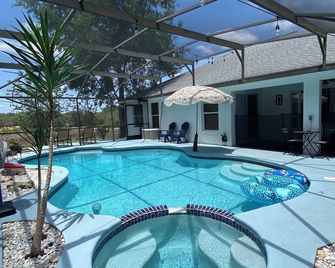Pool + Heated spa Family friendly King suite Oasis - Minneola - Pool