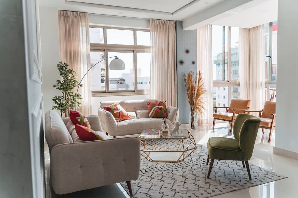 Bright & Spacious Apt In City central Getaway - סנטו דומינגו - סלון