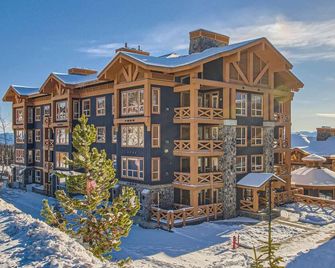 Stonegate Resort Unit B108 - Big White - Edificio
