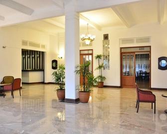 Shalimar Hotel - Colombo - Lobby