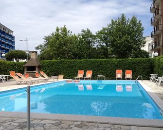Hotel Quadrifoglio - Comacchio - Pool