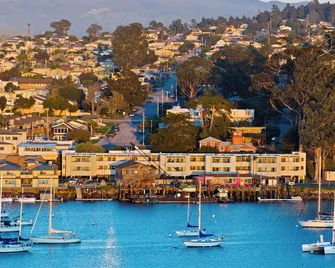 456 Embarcadero Inn & Suites - Morro Bay - Outdoors view