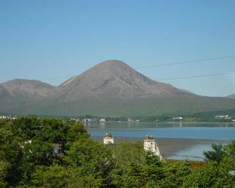Breakish Escape B&B-near Broadford - Kyle - Outdoors view