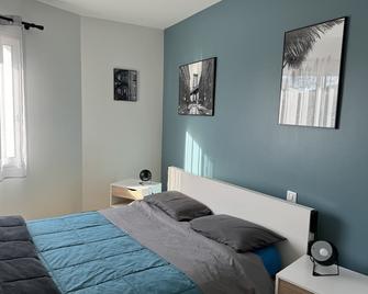Villa Sany:10 Pers Maison 200m2 piscine , jacuzzi - Narrosse - Habitación