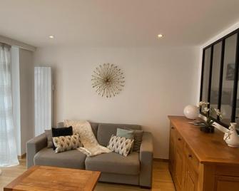 Studio 30 M2 Hyper centre, Neuf, Parking Gratuit, 3 Étoiles - Cannes - Sala de estar