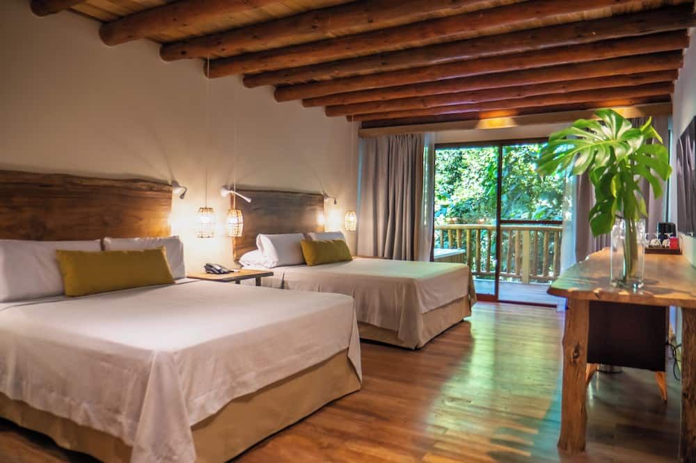 La Aldea De La Selva Lodge