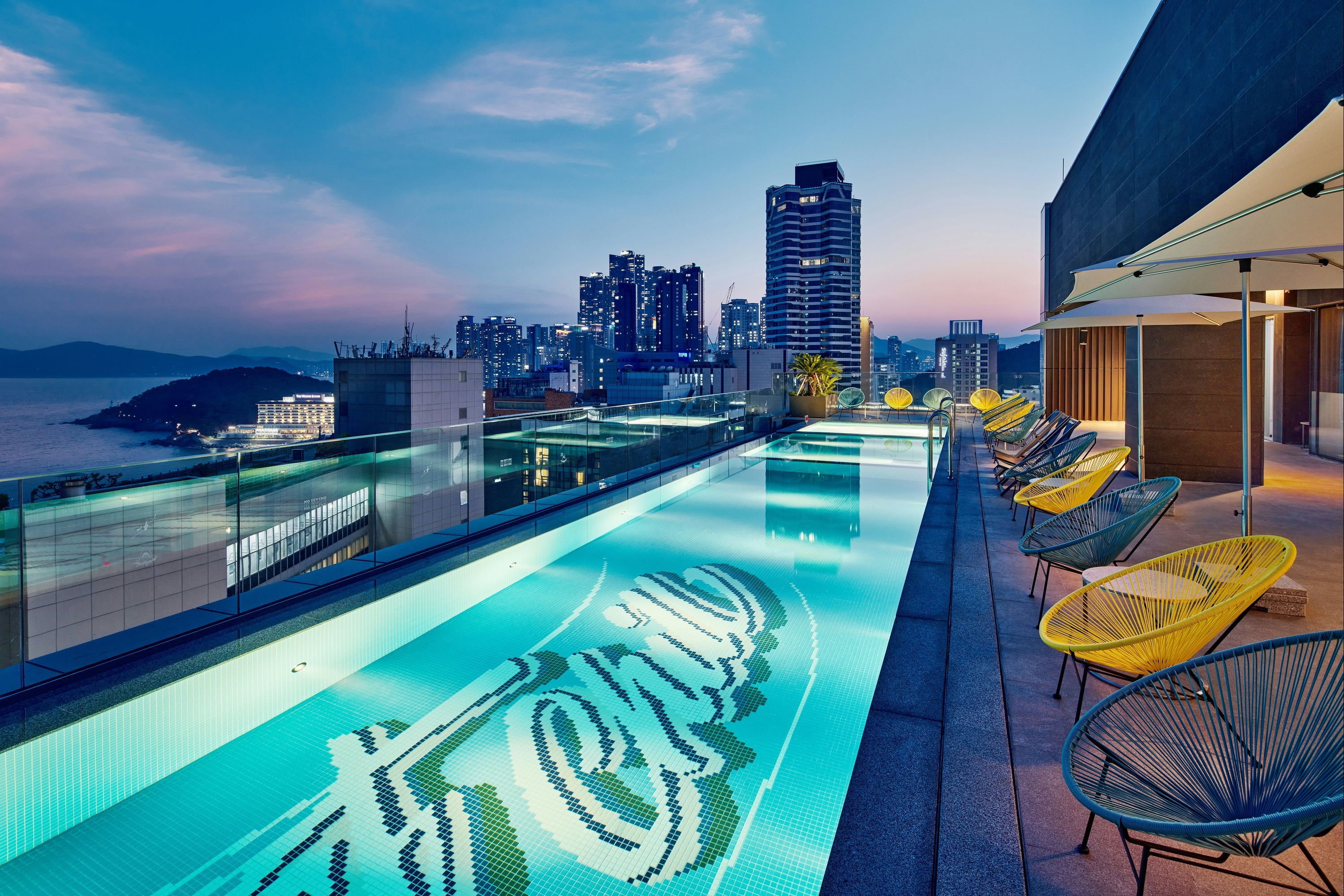 L7 HAEUNDAE by LOTTE HOTELS - Busan - Pool