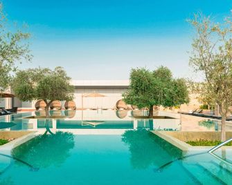 Aloft Abu Dhabi - Abu Dhabi - Svømmebasseng