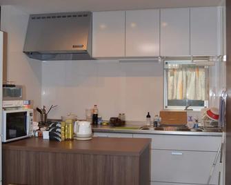 فوكوكا جيست هاوس جيكا - دار ضيافة - فوكوكا - مطبخ