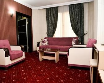 Gondol Hotel - Mersin - Wohnzimmer
