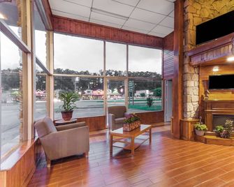 Lodge at Mill Creek, a Ramada by Wyndham - Pigeon Forge