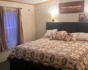 4-bedroom farm stay 20 minutes from Cooperstown All Star Village Fields - Morris - Habitación
