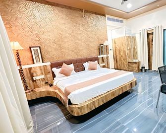 Spree Ashodev Hotel - Bīdar - Bedroom