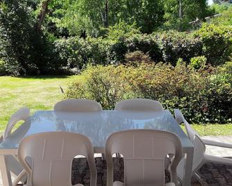 Villa Cestas Gazinet, near Bordeaux and Arcachon with all amenities - Cestas - Patio