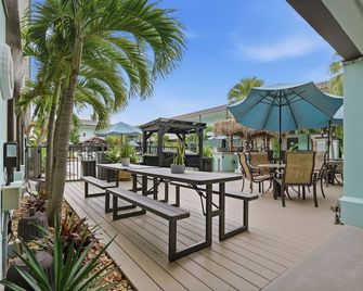 Island House Resort Hotel - North Redington Beach - Balcony