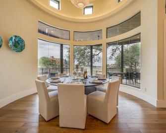 Luxury Lakeside Villa With Lake Lbj Acce - Horseshoe Bay - Dining room