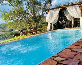 Pousada Vista Alegre - Lavras Novas - Piscina