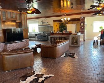 Casablanca Ranch - Hondo - Hondo - Ingresso