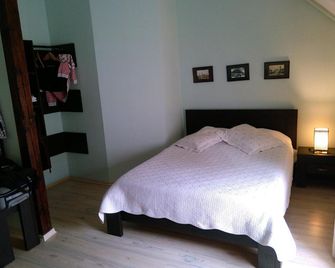 Rami House Central Double Rooms - 布拉索夫 - 臥室