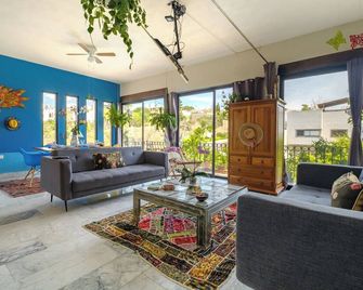 Casa Itzae La Antigua Dog Friendly - 聖米格爾阿連德 - 客廳