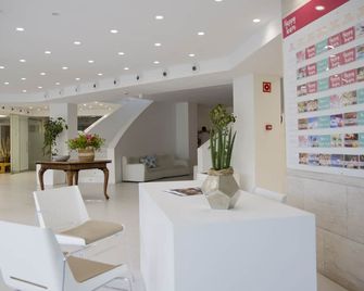 Alegria Fenals Mar - יורט דה מאר - לובי