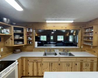 Hide a way in our Lodge that sleeps 36! - Indian River - Cocina