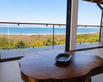 Vista Naranja Sunset Ocean View Suites - Malpais - Balkon