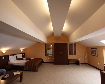 Asti Arthotel - Sinemorets