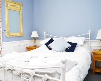 The Star and Garter - Chichester - Bedroom