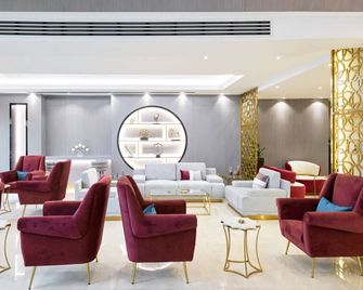 Ramada by Wyndham Doha Old Town - Doha - Lounge