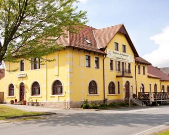 Landhotel Wesenitz - Stolpen - Edificio