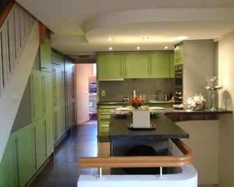 Executive suite in Zug Old Town Triplex - Zug - Kitchen