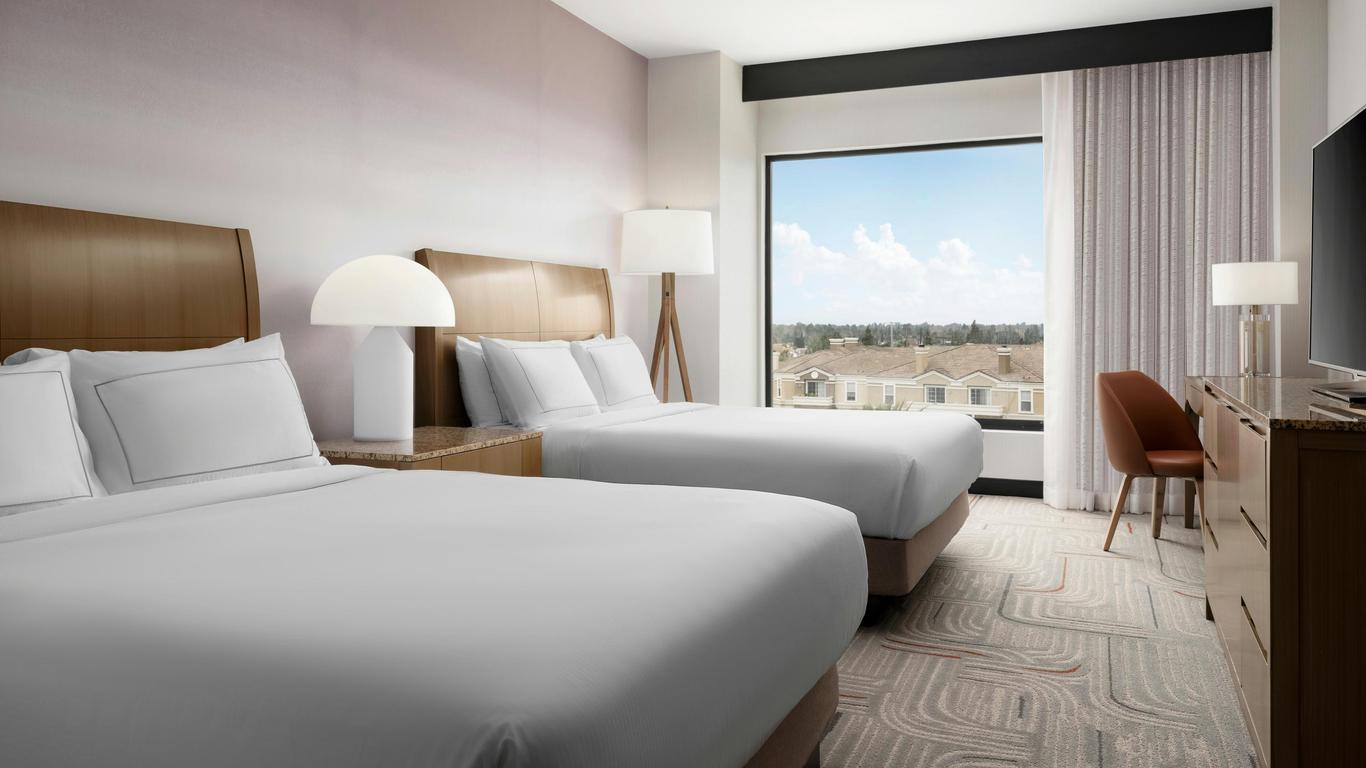 Hotel Zessa Santa Ana, a DoubleTree by Hilton