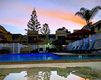 Prefect Studio Resort By Beach - Solana Beach - Solana Beach - Pool