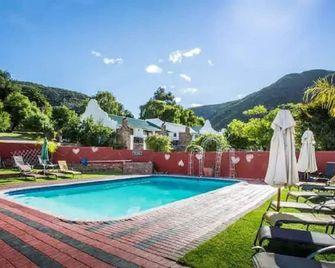 Old Mill Lodge, Working Ostrich Farm & Restaurant, Oudtshoorn - Oudtshoorn - Pool