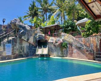 Simala Retreat Resort Cebu - Sibonga - Pool