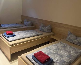 Haus Roseneck-Pension Am Stadtrand - Borchen