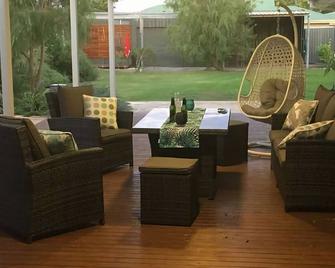 Gale Street Retreat Busselton - Busselton - Patio