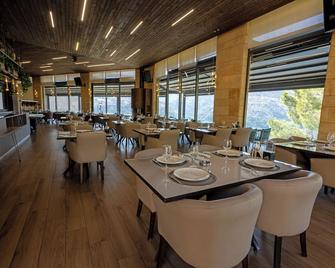 Scappa Resort - Ajaltoun - Nhà hàng