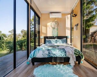 A Dam Good View by Tiny Away - Dixons Creek - Bedroom