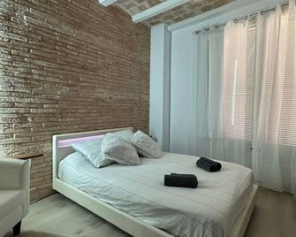 Private room near bus station and shops - Vilanova i la Geltrú - Kamar Tidur