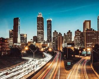 Long Stays Welcome! Cozy Apartment With Free Parking And Wine - Atlanta - Vista esterna