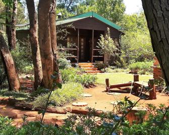 Woodland Gardens Pet Friendly Lodge - Magaliesburg - Patio